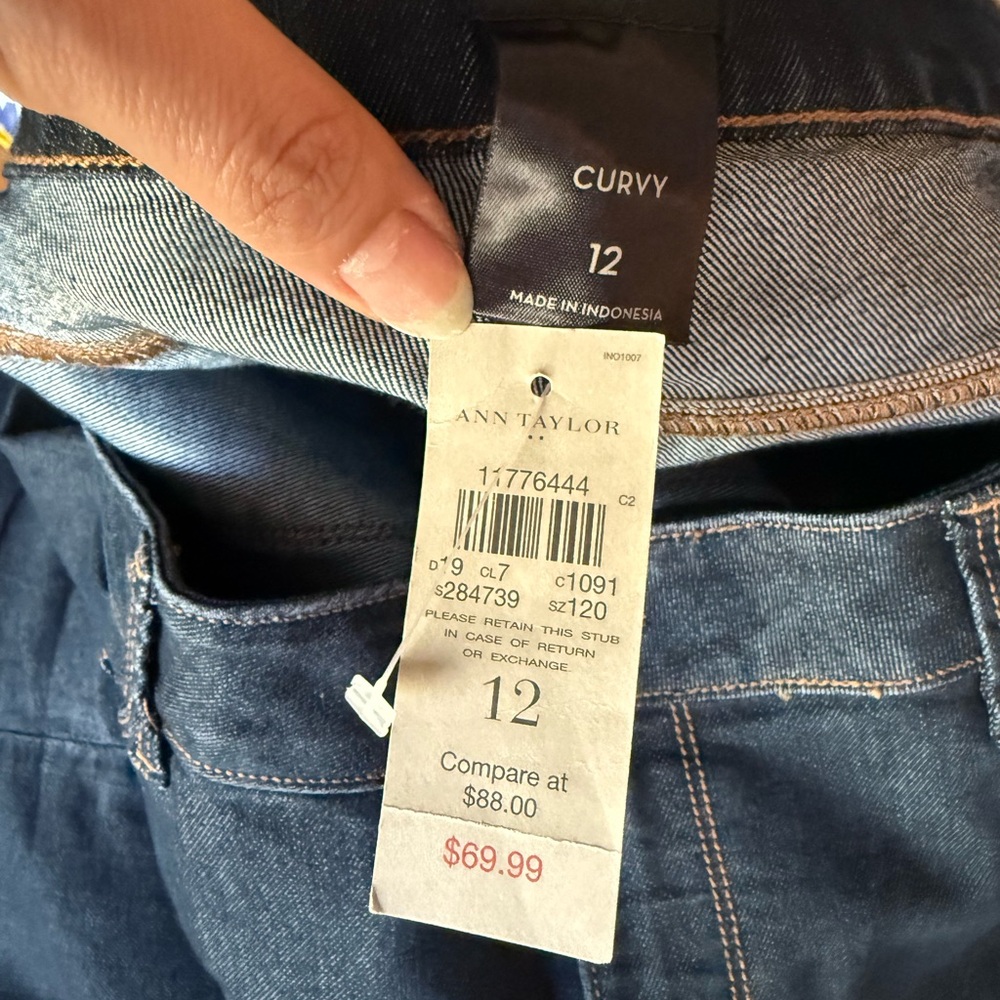 NWT Ann Taylor Women's curvy Boot Cut Jeans, size 12 - Picture 2 of 4